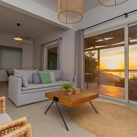 Phaos Apartment *