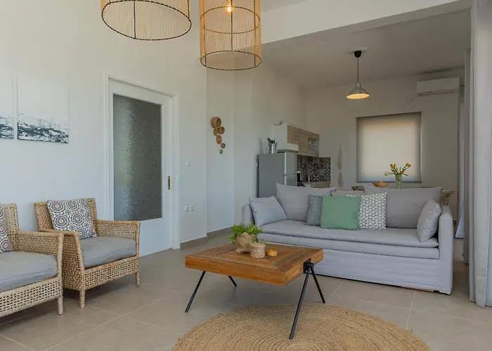 Phaos Apartment Kyparissia